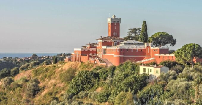 From Cannes: St Paul De Vence, Antibes & Wine Tasting Tour - Exploring Antibes Provençal Market