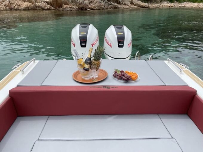 From Cannigione: Full Day Dinghy Tour in Southern Corsica - Discovering Lavezzi, Cavallò, and Spargi