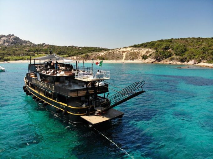 From Cannigione: La Maddalena Archipelago Boat Trip - Meeting Point and Check-in