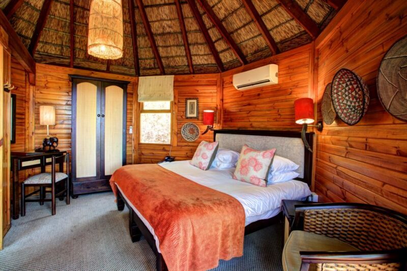 From Cape Town: 2-Day Safari at Garden Route Game Lodge - Safari Game Drives