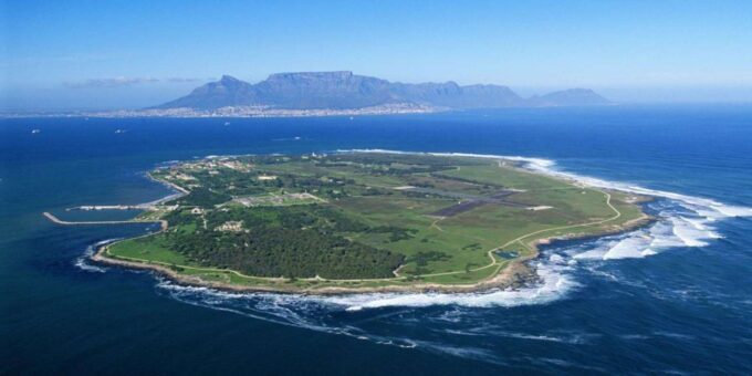 From Cape Town: Robben Island and City Tour - Panoramic City Views