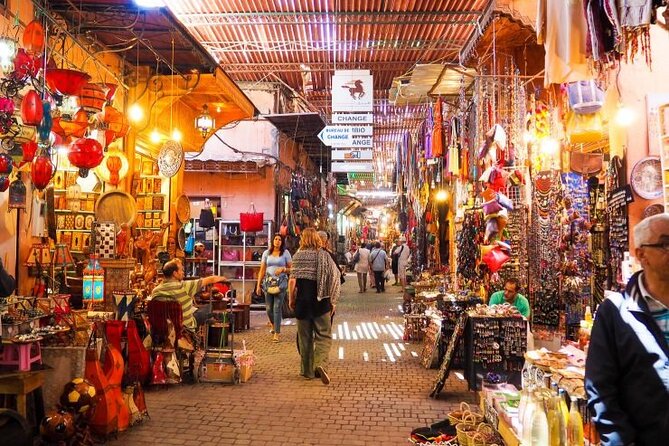 From Casablanca to Marrakech: A Day of History and Culture. - Highlights