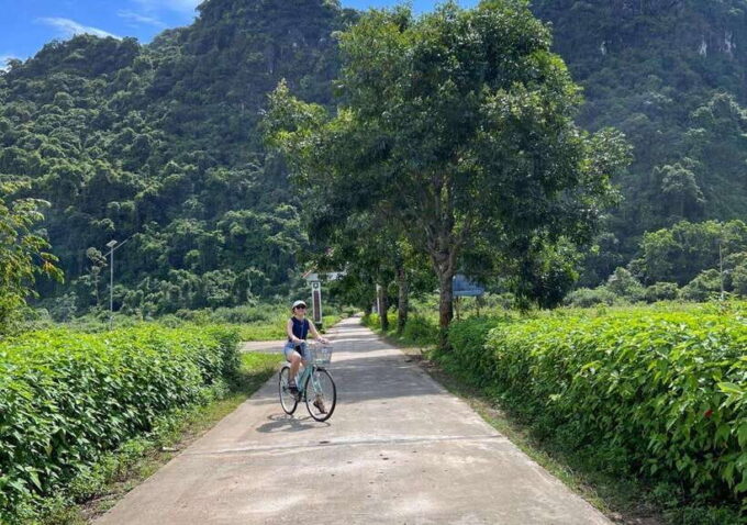 From Cat Ba: Lan Ha Bay Day Trip With Kayaking, Biking& Meal - Biking Adventure in Viet Hai Village