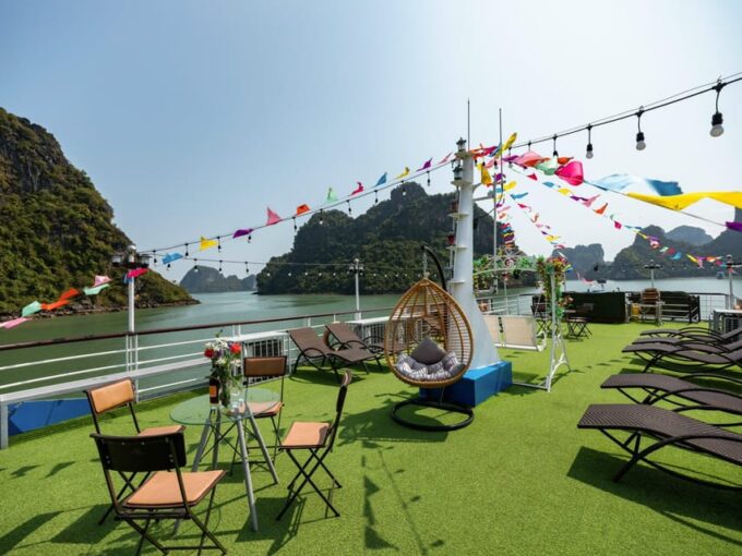 From Cat Ba: Lan Ha Bay Kayaking & Snorkling Full-Day Cruise - Pickup and Transportation
