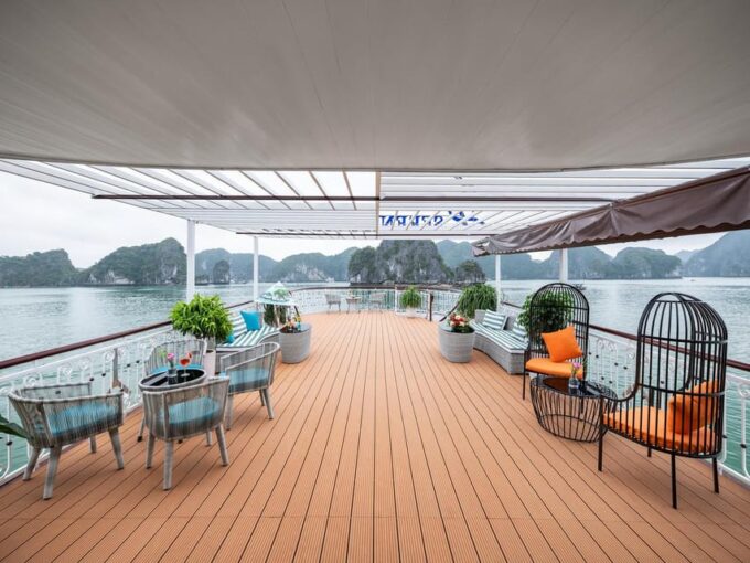 From Cat Ba: Visit Floating Village & Caves, Kayak In Lan Ha - Kayaking Through Tai Keô Cave