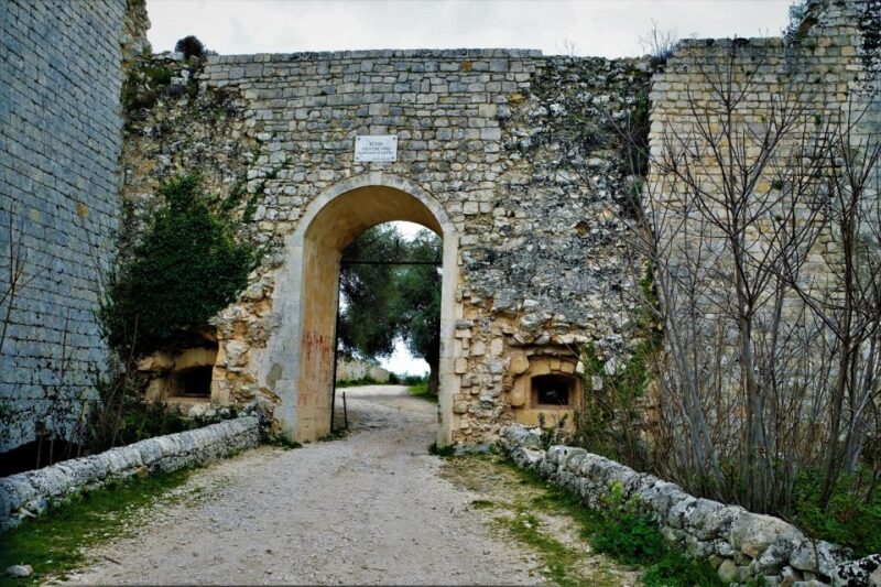 From Catania: Ancient City of Noto and Carosello Cave - Inclusions and Exclusions
