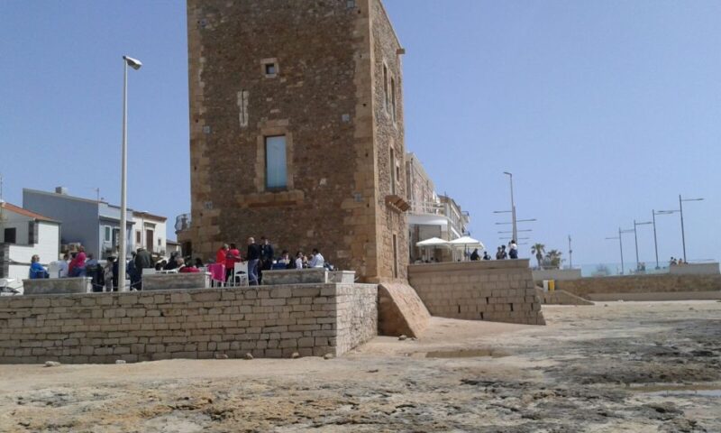 From Catania: Southeast Sicily Inspector Montalbano Tour - Ragusa Ibla Discovery