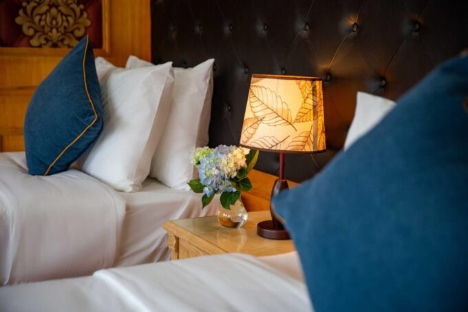 From Catba: Lan Ha Bay 2D1N With Venezia Cruises - Onboard Entertainment