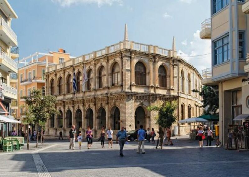 From Chania: CretAquarium, Heraklion City Tour - Explore Marine Life