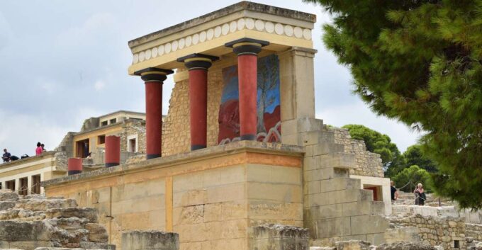 From Chania: Knossos Palace and Heraklion Full-Day Tour - Pickup and Drop-off Locations