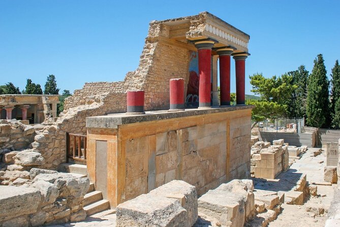 From Chania : Knossos Palace & Archeological Museum Tour - Exploring Heraklion Museum