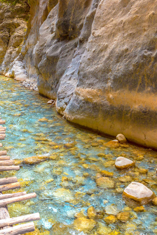 From Chania/Rethymno: Samaria Gorge Easy Way - Hiking in Samaria Gorge