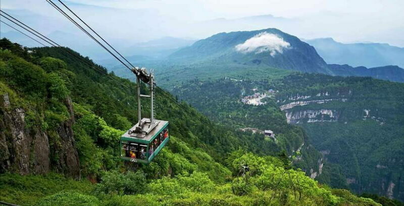 From Chengdu: Mount Emei Day Trip with Golden Summit Visit - Why This Tour Fits Particular Travelers