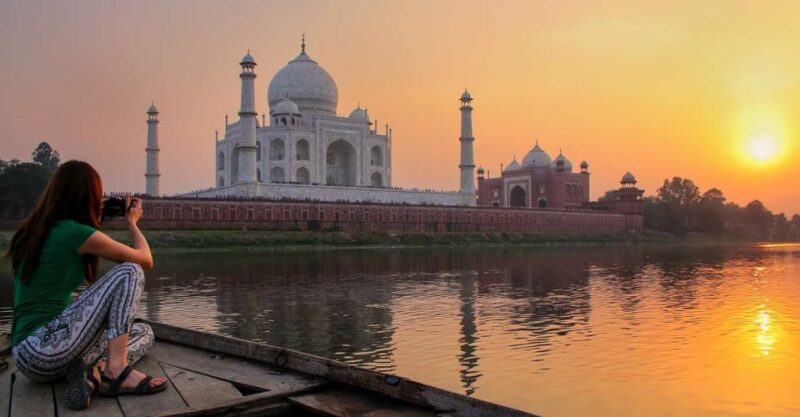 From Chennai: Overnight Taj Mahal Tour With Flight & Hotel - Itinerary Details