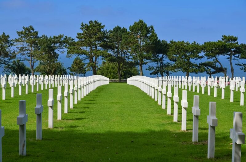 From Cherbourg: D-Day Beaches Private Shore Excursion - Visiting Omaha Beach: Honoring the Sacrifices