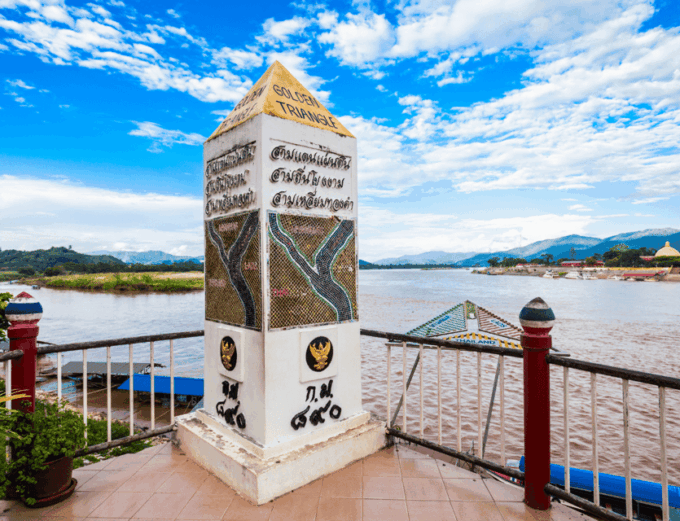 From Chiang Mai: Chiang Rai Temples and Golden Triangle Tour - Marveling at the Golden Triangle