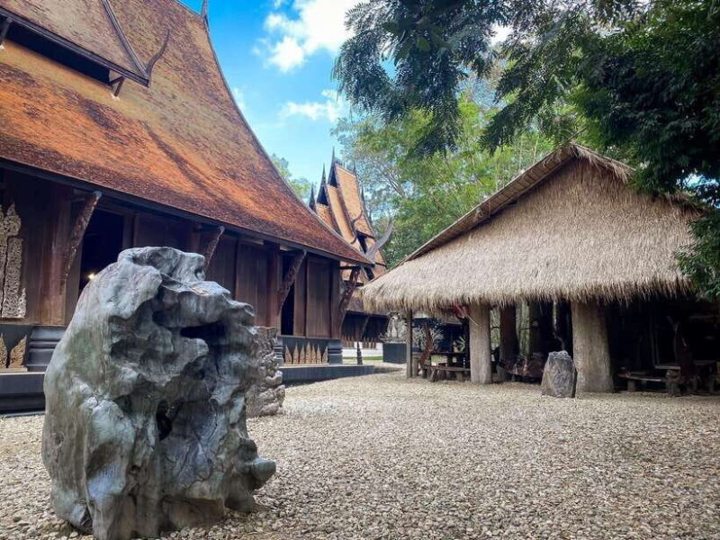 From Chiang Mai > Chiang Rai White & Blue Temple+Black House - Itinerary