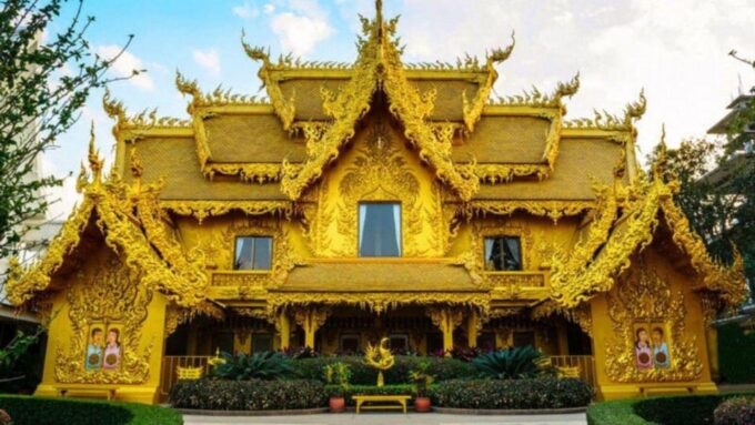 From Chiang Mai: Luang Prabang 3-Day 2-Night Slow Boat Tour - Boat Trip to Pak Beng