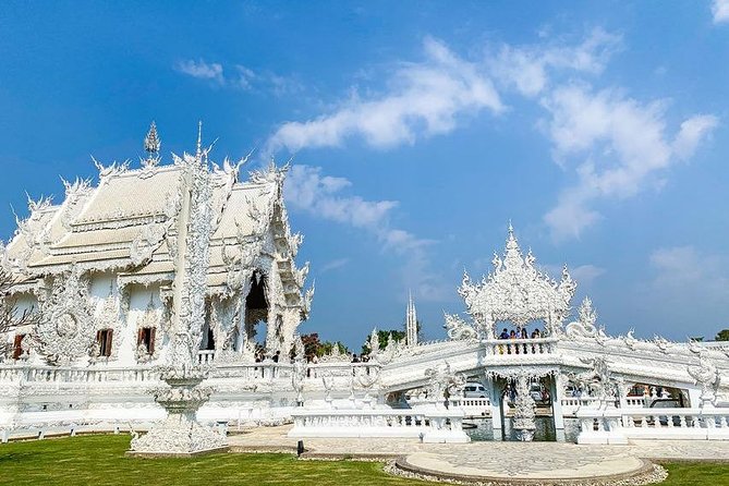 From Chiang Mai: White and Blue Temple & Golden Triangle Day Trip - Accessibility and Travel Recommendations