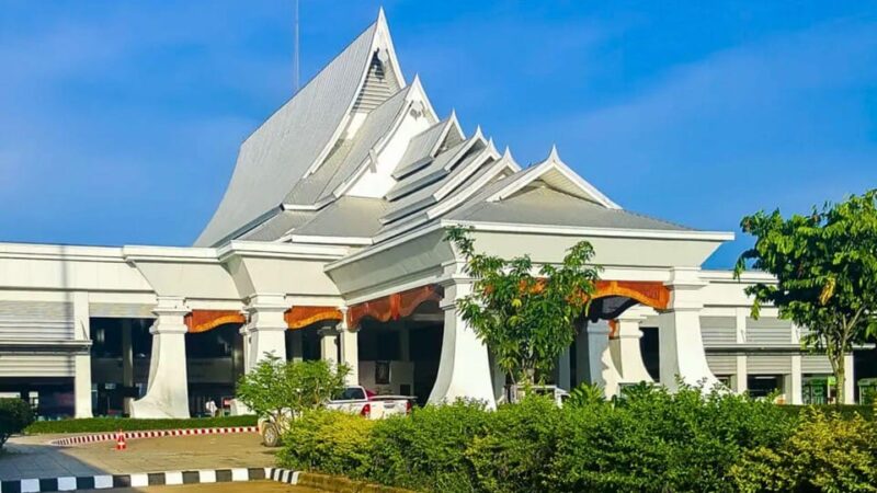 From Chiang Rai: 2-Day Slow Boat to Luang Prabang - Arrival at Pakbeng