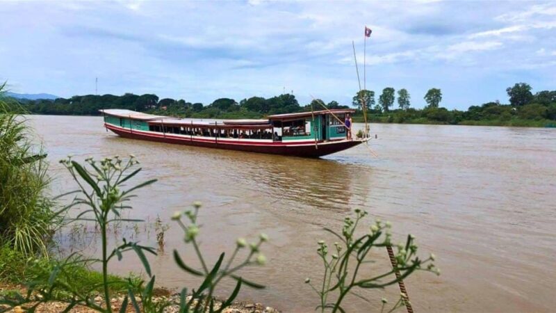 From Chiang Rai: 2-Day Slow Boat to Luang Prabang - Accommodation and Dining in Pakbeng