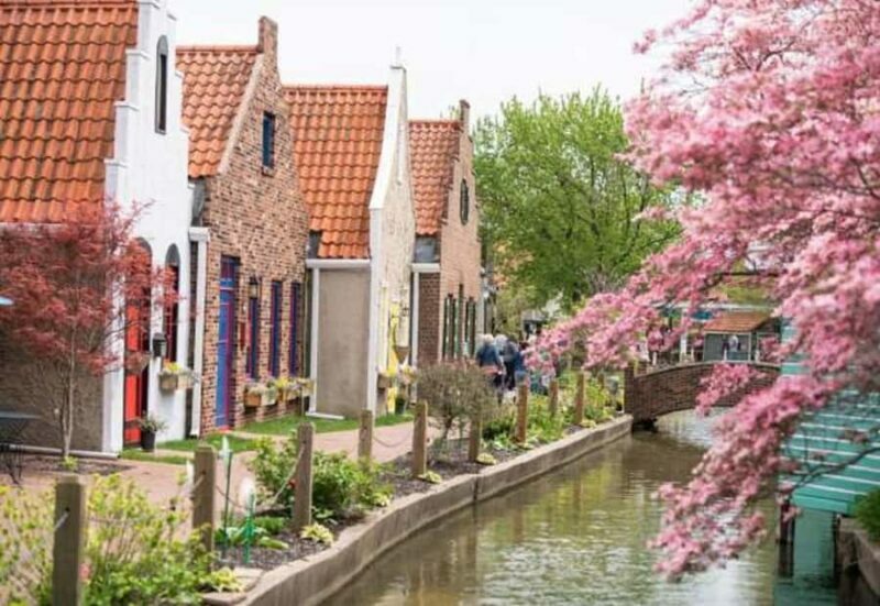 From Chicago:1-Day Windmill Island w/Seasonal Tulip Upgrade - An In-Depth Look at the Itinerary
