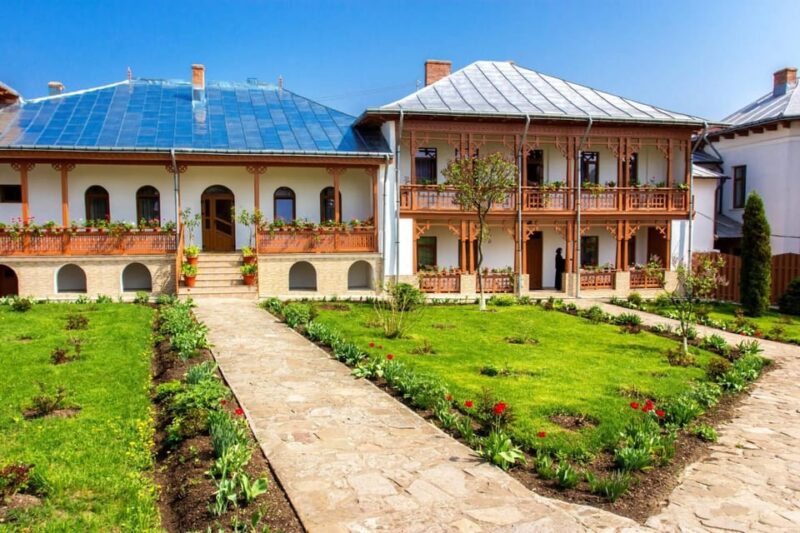 FROM CLUJ: 3 DAY TOUR - HISTORY, UNESCO, WILDLIFE - Starting Times and Group Sizes