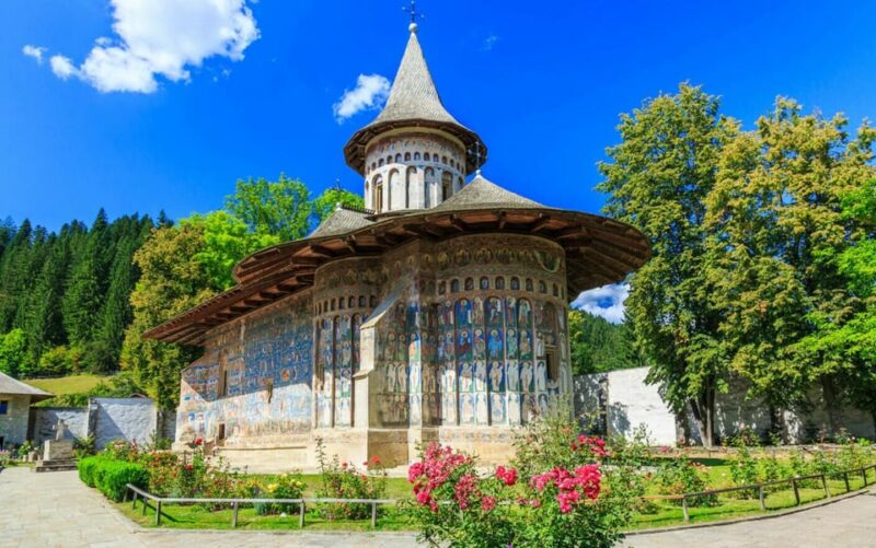From Cluj-Napoca: 4-Day Tour Maramures, Bucovina, Transylva - Transportation and Inclusions