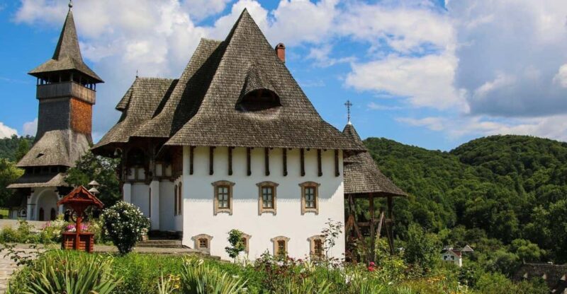 From Cluj-Napoca: 4-Day Tour Maramures, Bucovina, Transylva - Wooden Church in Budesti