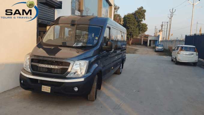 From Cochin: Cruise to Agra Tour With Mumbai Port Transfer - Flight and Accommodation