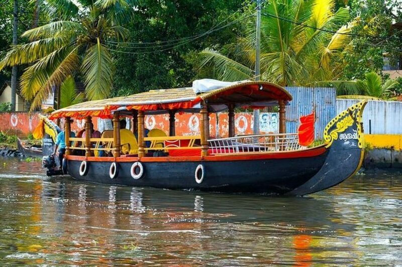 From Cochin Port: Backwater Cruise and Chinese Nets - Key Points