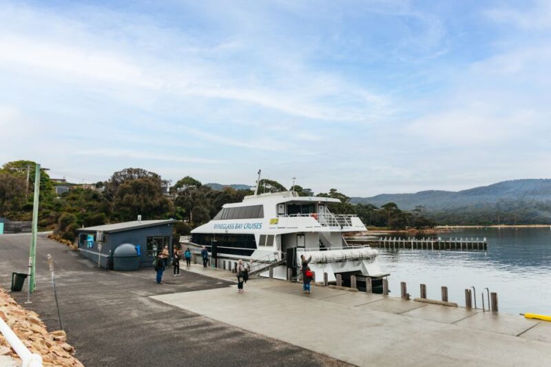 From Coles Bay: Wineglass Bay Cruise With Lunch - Facilities and Amenities