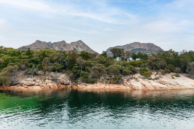 From Coles Bay: Wineglass Bay Cruise With Lunch - Dress Code and Recommendations