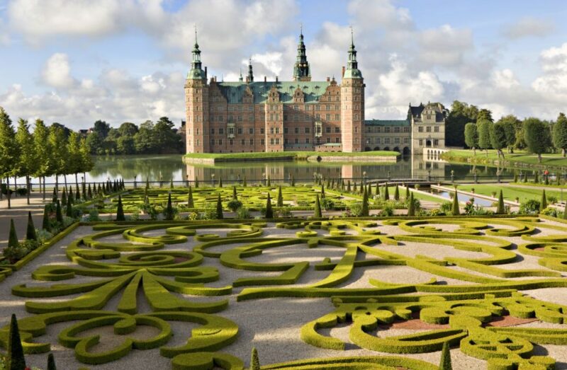 From Copenhagen: Private Frederiksborg Castle Tour - Tour Highlights