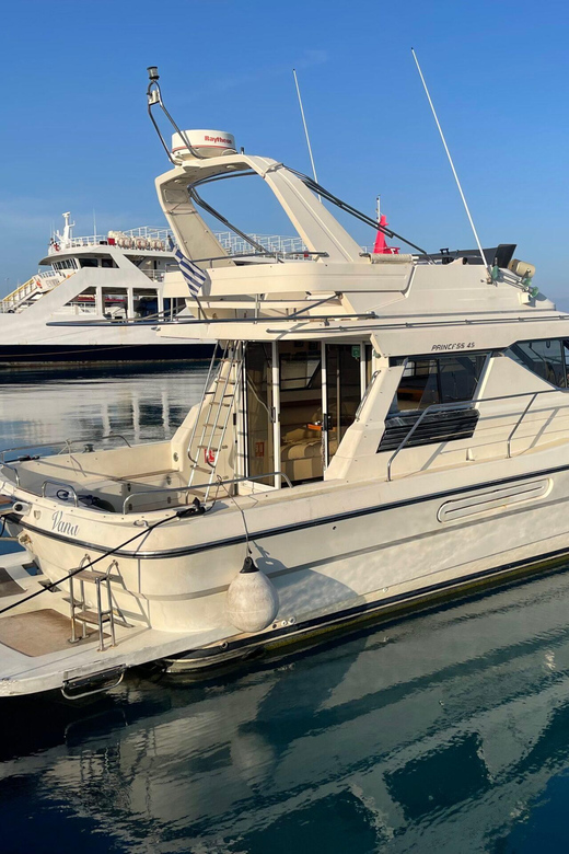 From Corfu: Luxury Yacht Cruises to Paxos, Antipaxos, Syvota - Yacht Amenities