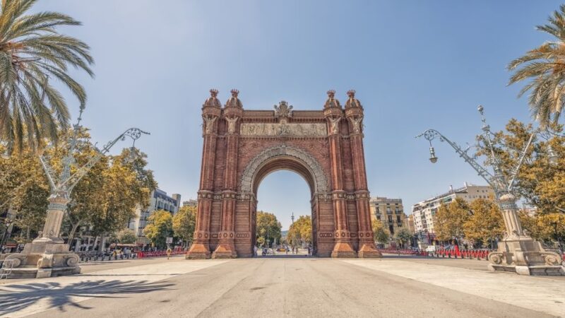 From Costa Brava: Barcelona and Antoni Gaudí's Work Bus Tour - Casa Batlló
