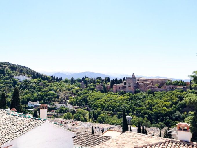 From Costa Del Sol: Granada Day Trip Free Time 5h - Travel Duration
