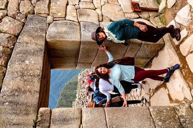 From Cusco - 2-Day Tour to the Sacred Valley and Machu Picchu With Lunch - Ollantaytambo Exploration