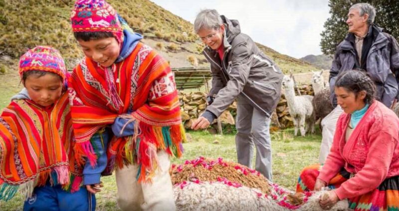 From Cusco : Experiential Tourism in Huilloc + Lunch - Cultural Experience
