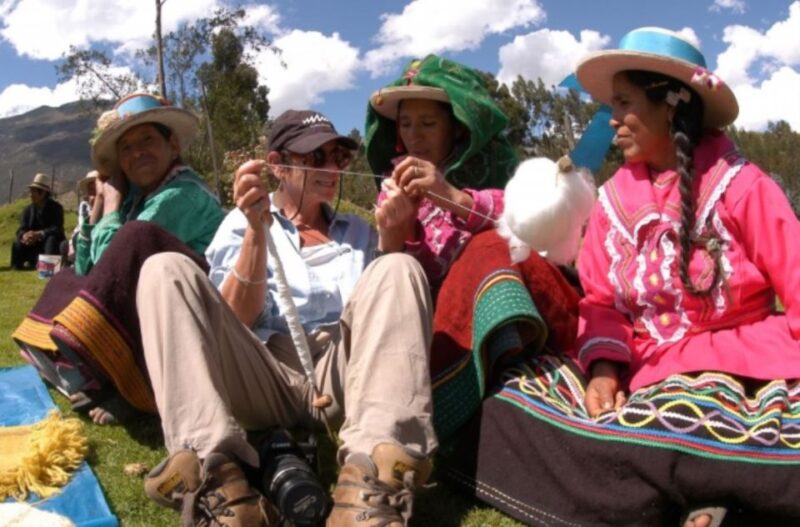 From Cusco: Experiential Tourism in Huilloc - Sacred Valley - Transportation and Accommodation