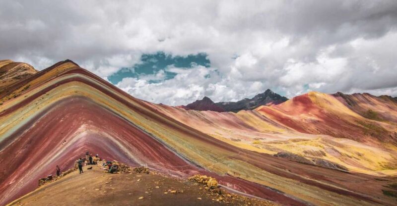 From Cusco: Rainbow Mountain 2-Day 1-Night Guided Trip - Itinerary: Day 2