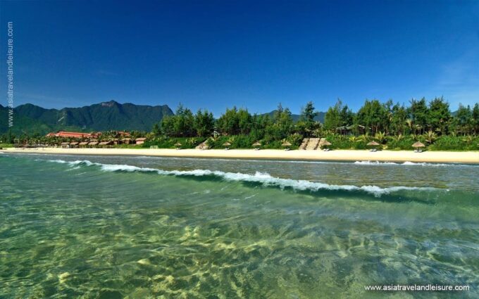 From Da Nang: Hue City and Hai Van Pass Full-Day Tour - Visiting Thien Mu Pagoda