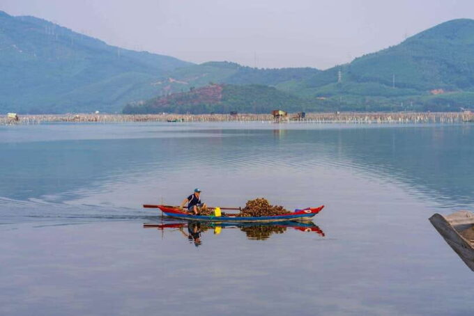 From Da Nang: Hue Imperial City and Khai Dinh Tomb Day Trip - Scenic Views and Photo Opportunities