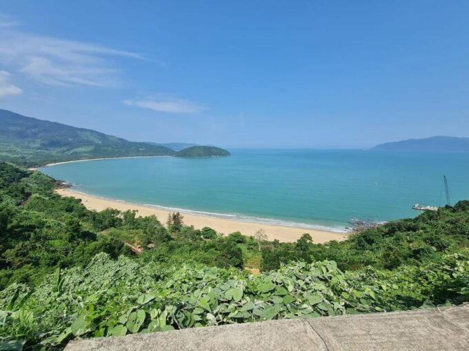 From Da Nang: Hue Imperial Tour by Heritage Train - Train Journey