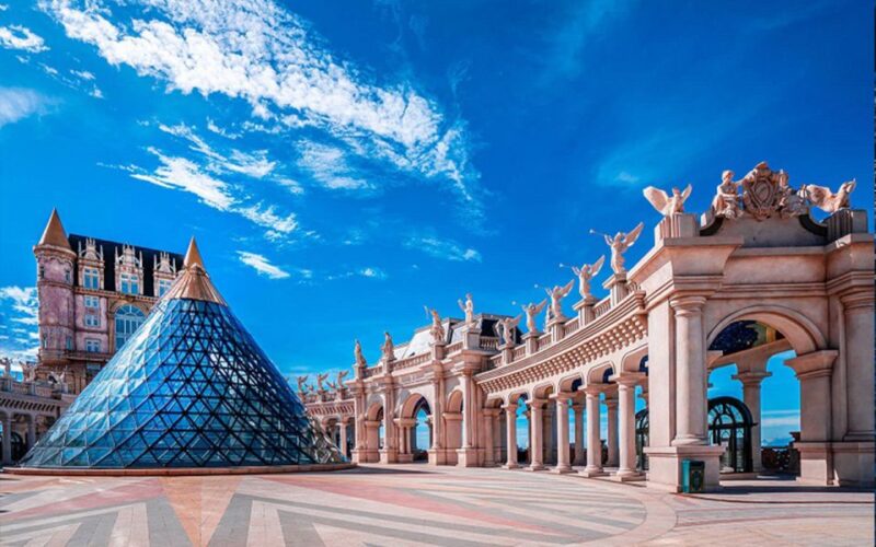 From Da Nang: Shuttle Bus to Ba Na Hills Golden Bridge - Overview