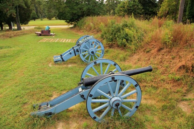 From DC: Colonial Williamsburg and Historical Triangle Tour - Guided Tour