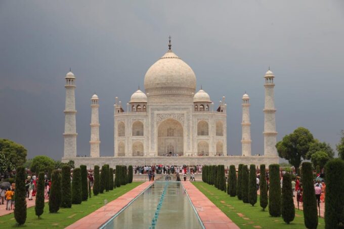 From Delhi: 1-Day Taj Mahal and Agra Tour With Transfers - Pickup and Drop-off Options
