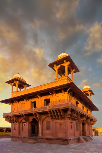 From Delhi: 2-Day Agra and Mathura Tour With Accommodation - Pickup and Dropoff