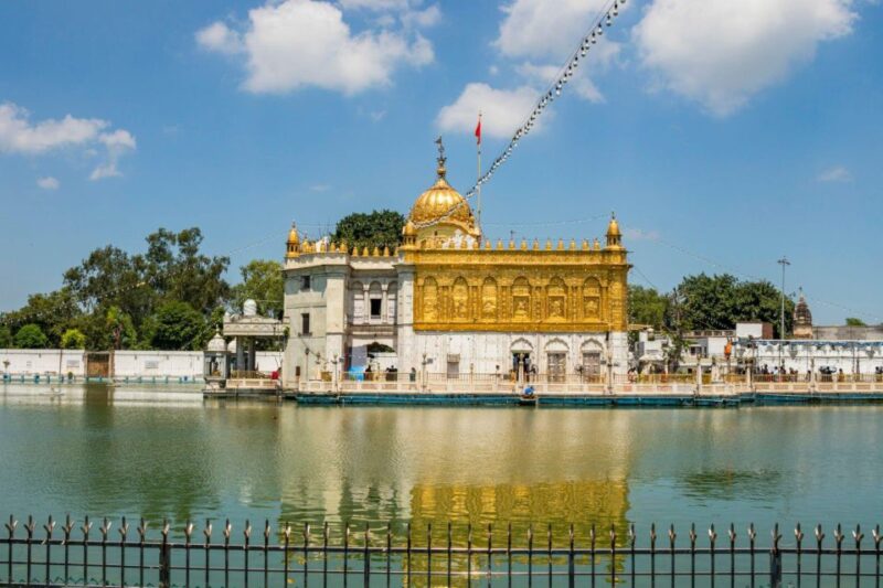 From Delhi: 2 Day Amritsar Golden Temple & Wagah Border Tour - Itinerary Highlights
