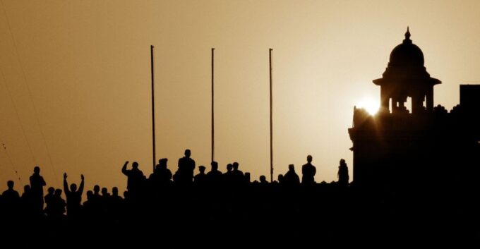 From Delhi: 2 Day Amritsar Golden Temple & Wagah Border Tour - Languages Offered